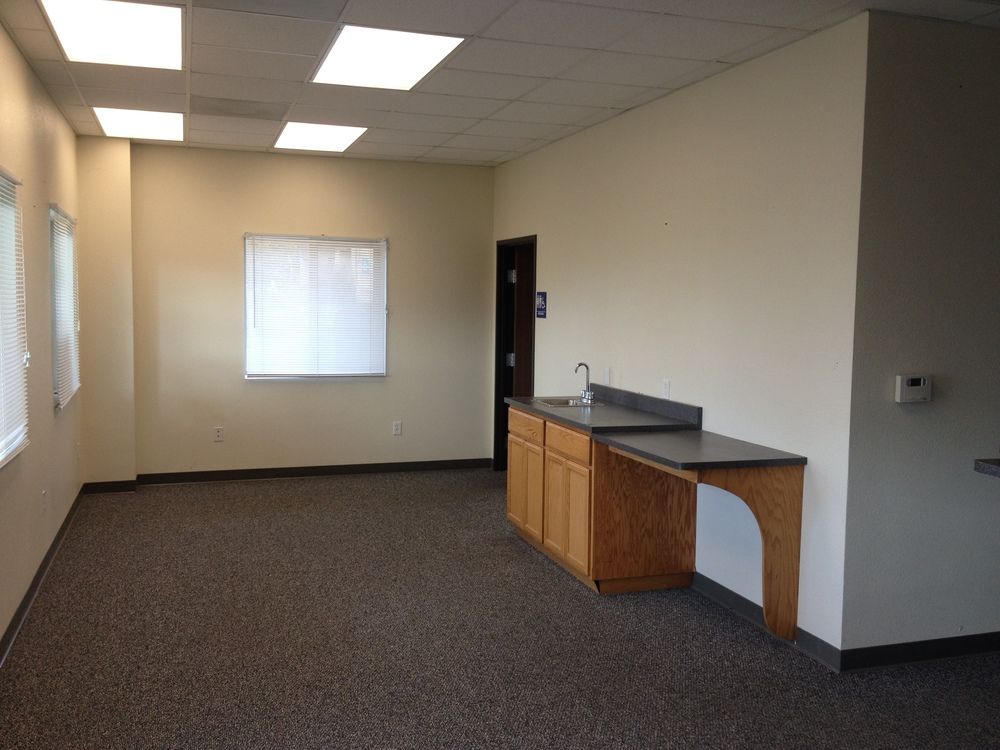 Industrial Shop/Warehouse: 1135 Prestige Way, Redding, CA 96003